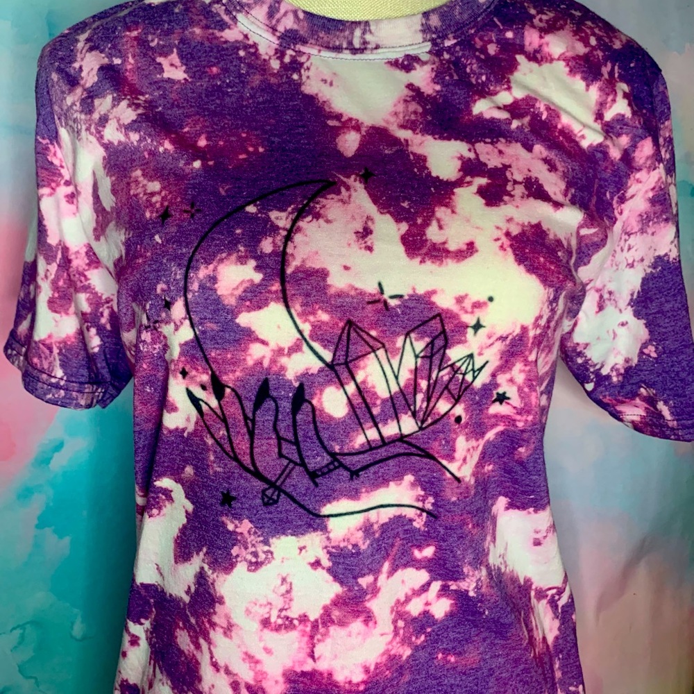 Purple moon and crystal acid wash t shirt